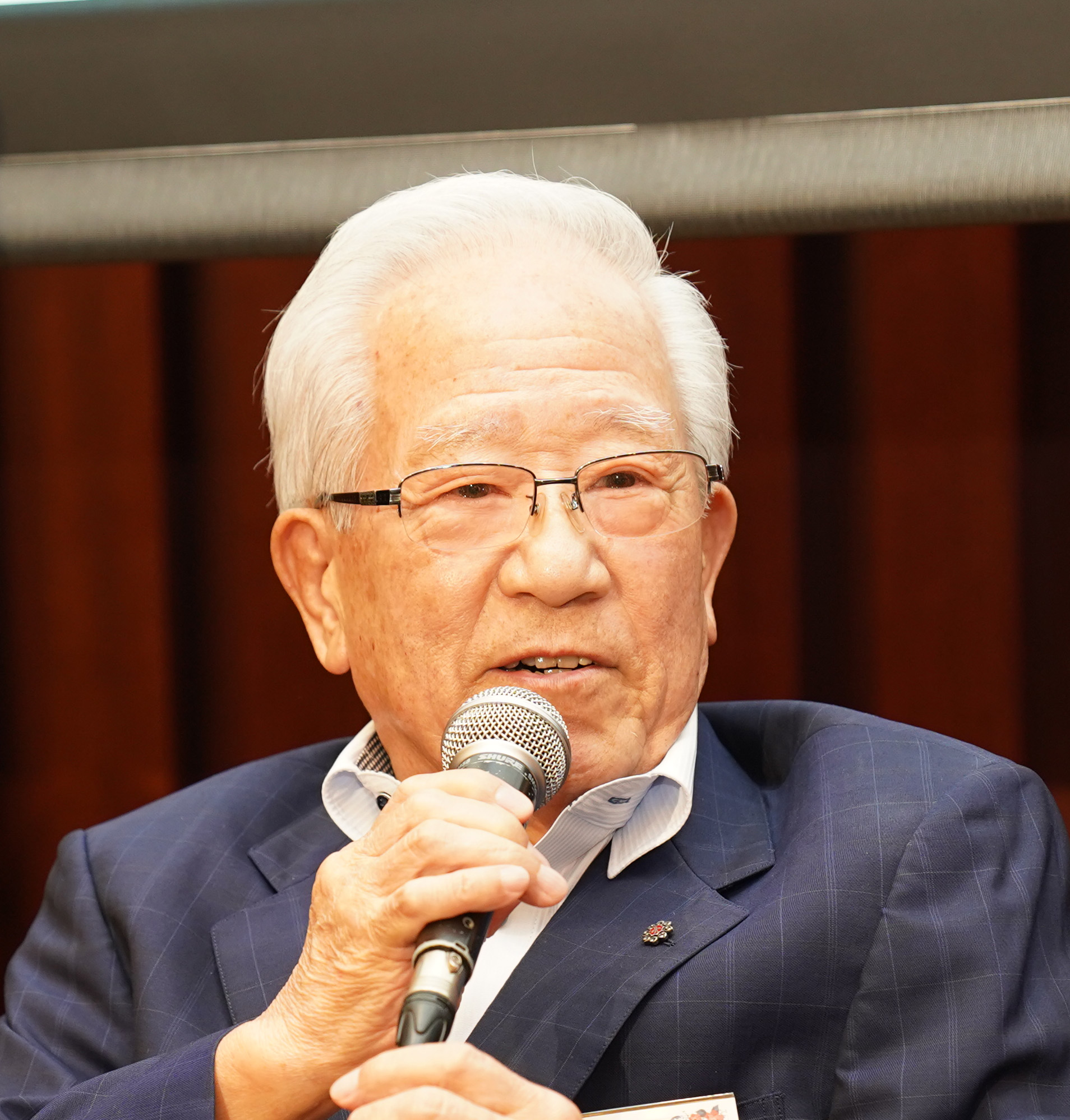 新里 良雄